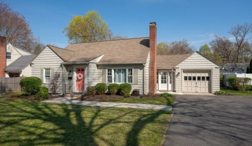 94 Fenimore Blvd, Springfield, MA 01108 exterior