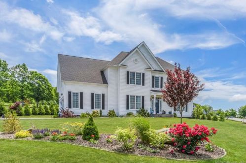 2 Peach Ln, East Lyme, CT exterior