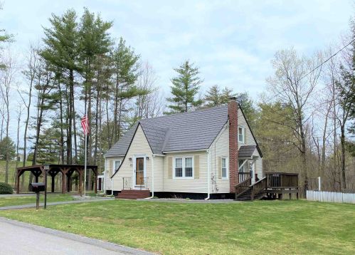 29 Spencer Ave, Claremont, NH 03743 exterior