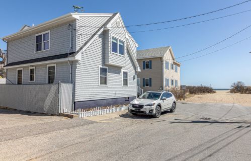 4 Union Ave, Old Orchard Beach, ME 04064 exterior