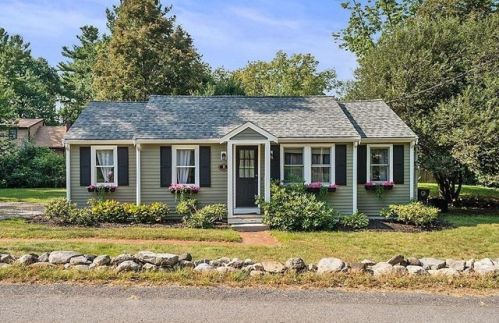 8 Doris Ave, Norwell, MA 02061 exterior