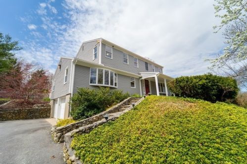 13 Woodvale Ave, Plymouth, MA 02360 exterior