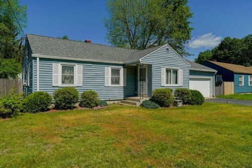 120 Duggan Cir, Springfield, MA 01119 exterior