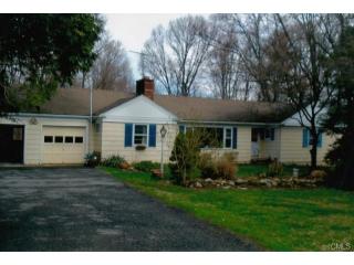 32 Wedgemere Rd, Stamford, CT 06905 exterior