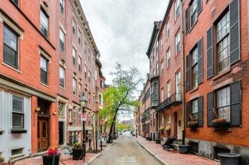 23 Temple St, Roxbury-Xing, MA 02114 exterior