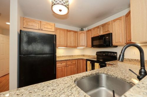 18 Steeple Chase Rd, Hampstead, NH exterior