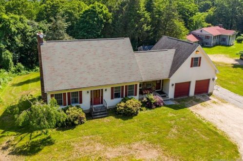 241 New London Rd, Colchester, CT 06415 exterior
