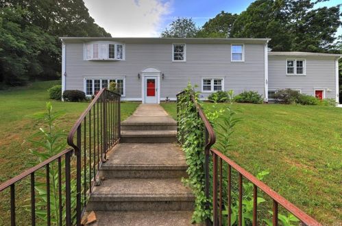 27 Theodore Rd, Huntington, CT 06484 exterior