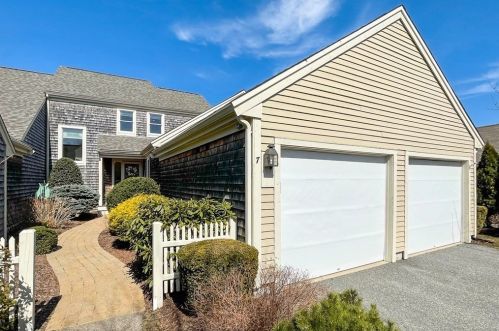 7 Alice Mullens Way, Plymouth, MA 02360 exterior