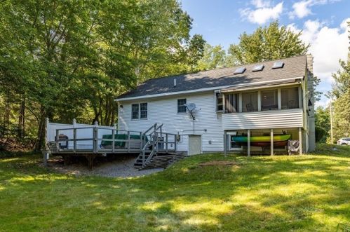 10 Collins St, Salisbury, MA 01952 exterior