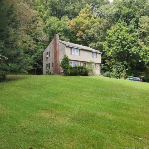 192 Merrow Rd, Coventry, CT 06238 exterior