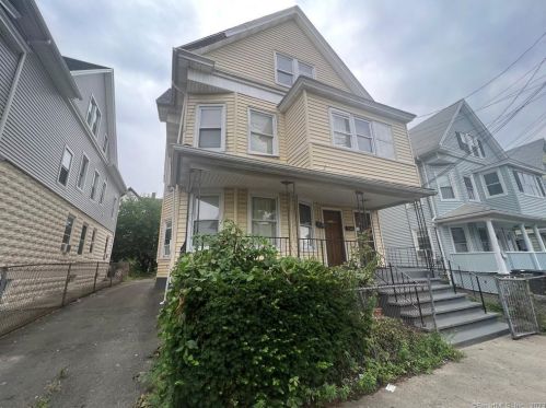 371 Catherine St, Bridgeport, CT 06604 exterior