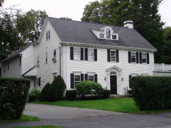 1746 Beacon St, Newton, MA 02468 exterior