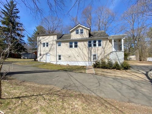 4 Powder Horn Rd, Norwalk, CT 06850 exterior