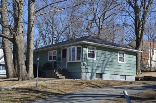 72 Delawanda Dr, Worcester, MA 01603 exterior