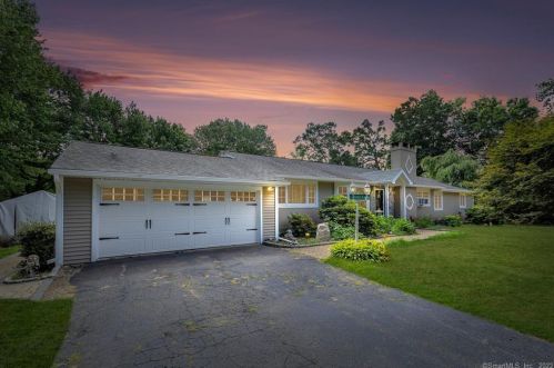 323 Purdy Hill Rd, Upper Stepney, CT 06468 exterior