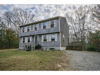 21 Jonathan Dr, Charlestown, RI 02813 exterior
