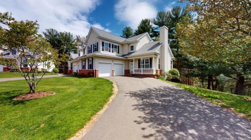 24 Scarlet Ln, Windsor, CT 06095 exterior