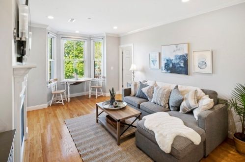 362 Bunker Hill St, Roxbury-Xing, MA 02129 exterior