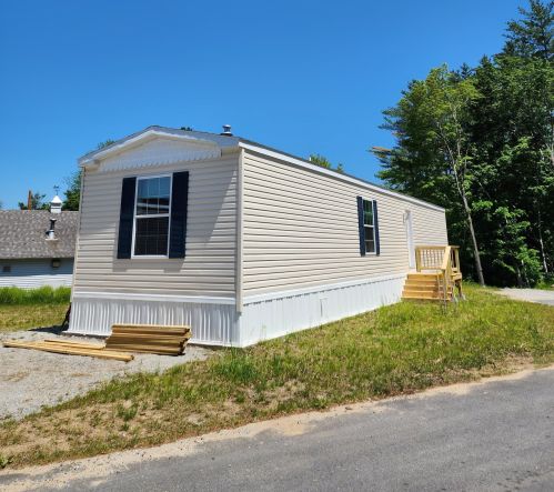 17 Elizabeth Dr, Boscawen, NH 03303 exterior