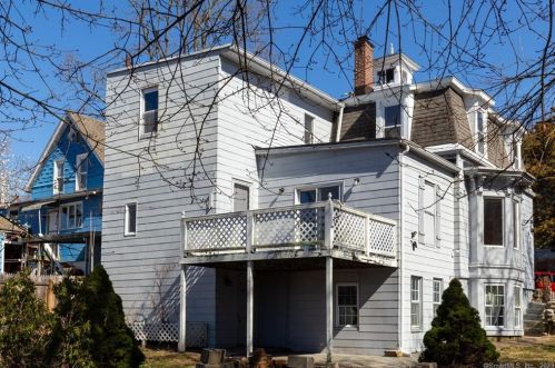 44 Division St, Norwich, CT 06360 exterior