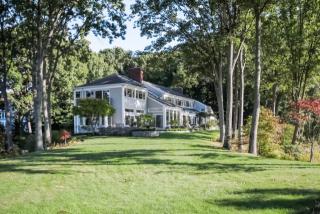 21 Beachside Cmn, Westport, CT 06880 exterior