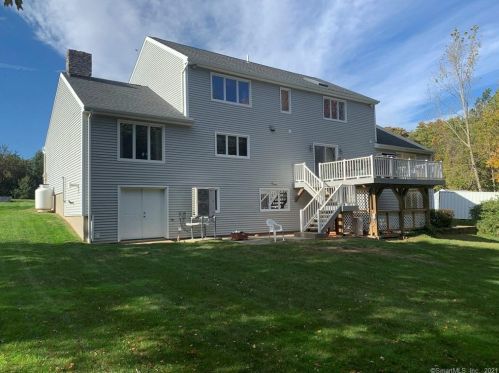 224 Long Swamp Rd, Waterbury, CT 06716 exterior