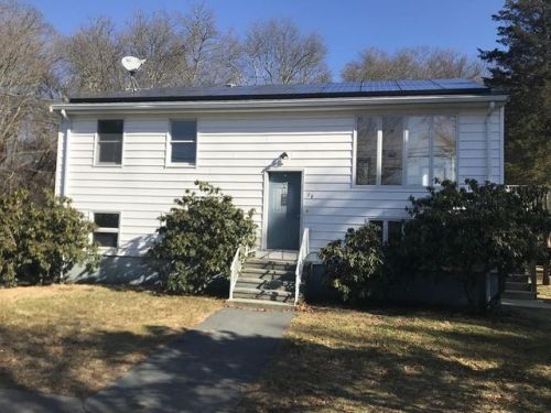 28 Main Rd, Horseneck Beach, MA 02790 exterior