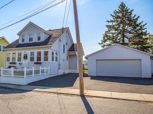 43 Ellsbree St, Chicopee, MA 01013 exterior