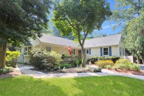 1 Rochelle Rd, Norwalk, CT 06854 exterior