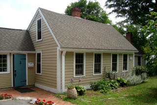 53 John St, Clinton, CT 06413 exterior