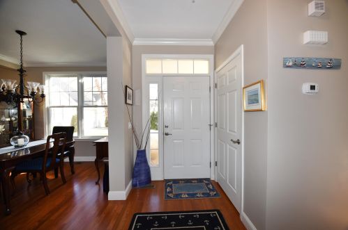 18 Chadwick Ct, Mashpee, MA 02649 exterior