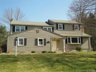 18 Munnisunk Dr, Simsbury, CT 06070 exterior