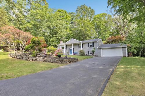 2 Shady Brook Ln, Huntington, CT 06484 exterior