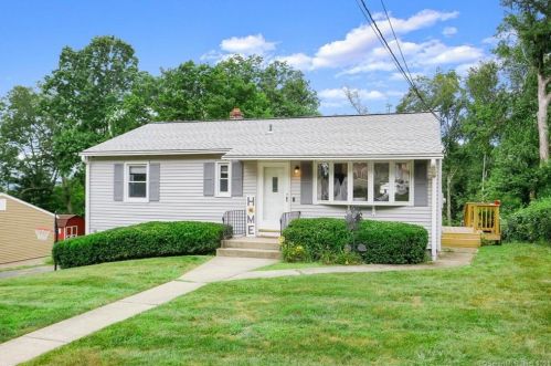 3 Charles Rd, Seymour, CT 06478 exterior