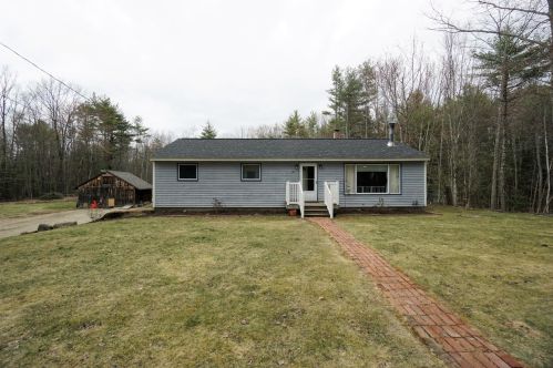 176 Oak Hill Rd, Francestown, NH 03043 exterior