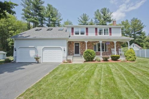 97 Calley St, Springfield, MA 01129 exterior