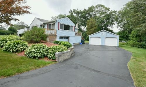 25 Green Hill Ln, Cheshire, CT 06410 exterior