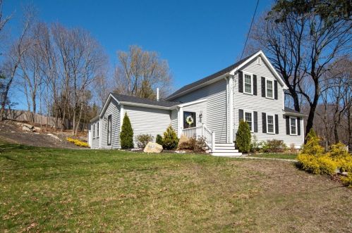 143 Fort Hill St, Hingham, MA 02043 exterior
