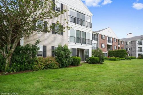 62 Highview Dr, Sandwich, MA 02563 exterior