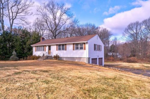 25 Seneca Rd, Bristol, CT 06010 exterior