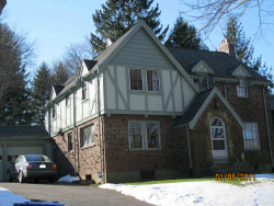 19 Howe Rd, Newton, MA 02459 exterior