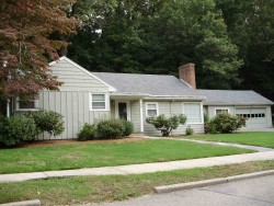 38 Quinobequin Rd, Newton, MA 02462 exterior