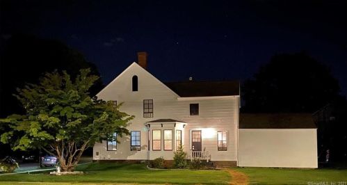 147 Main St, Hartford, CT 06111 exterior