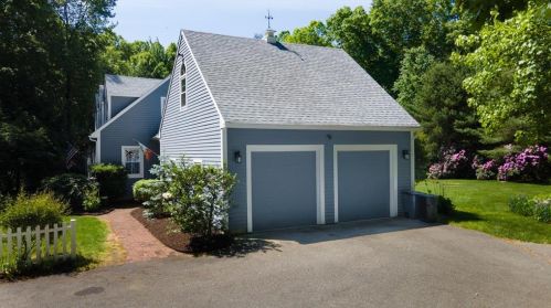 89 Log Rd, Burrillville, RI 02830 exterior