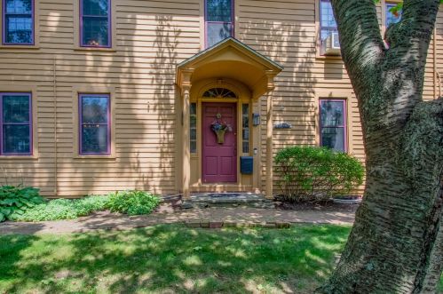 47 Huntington Rd, Stratford, CT 06614 exterior
