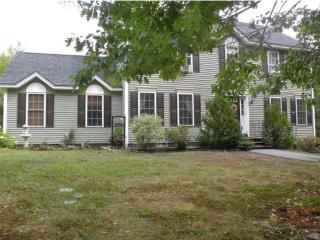41 Garlan Ln, Hooksett, NH 03106 exterior