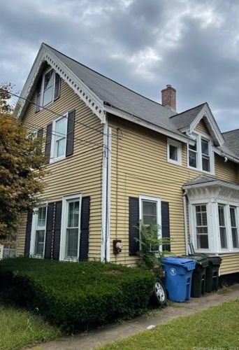 45 Golden St, Norwich, CT 06360 exterior