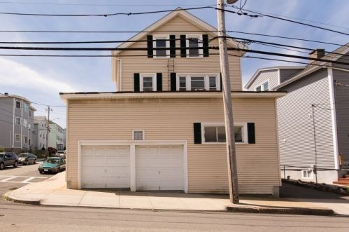 109 Diman St, Fall River, MA 02721 exterior