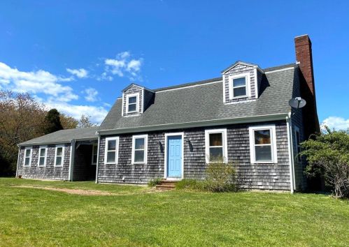 1010 Side Rd, New Shoreham, RI 02807 exterior